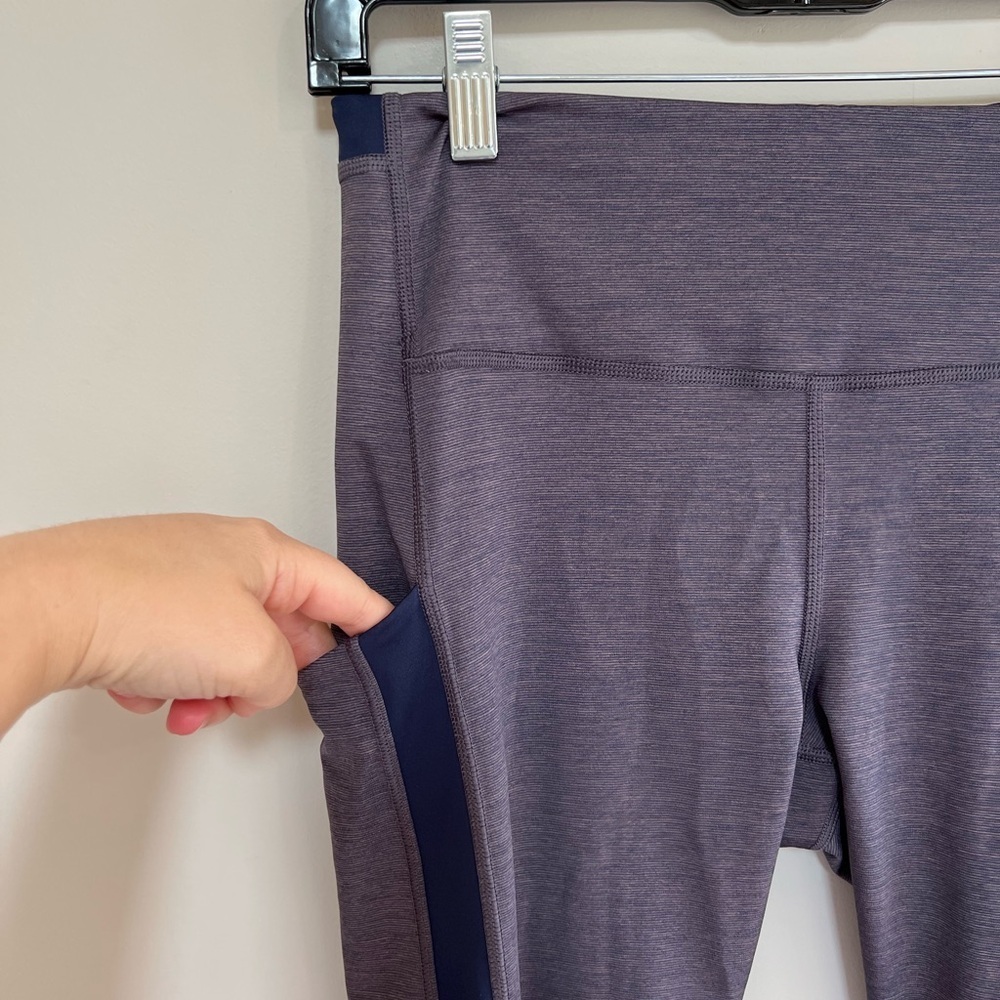 Athleta Ultimate Stash Pocket 7/8 Tight Leggings in Heather Grey/Navy, size M - Picture 4 of 11